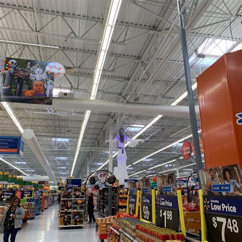 Walmart greensburg indiana - The Greensburg Walmart Super Center is located at 790 Greensburg Commons on the city’s north side. The store is open 24 hours a day with pick-up service available from 7 a.m. until 8 p.m. daily ...